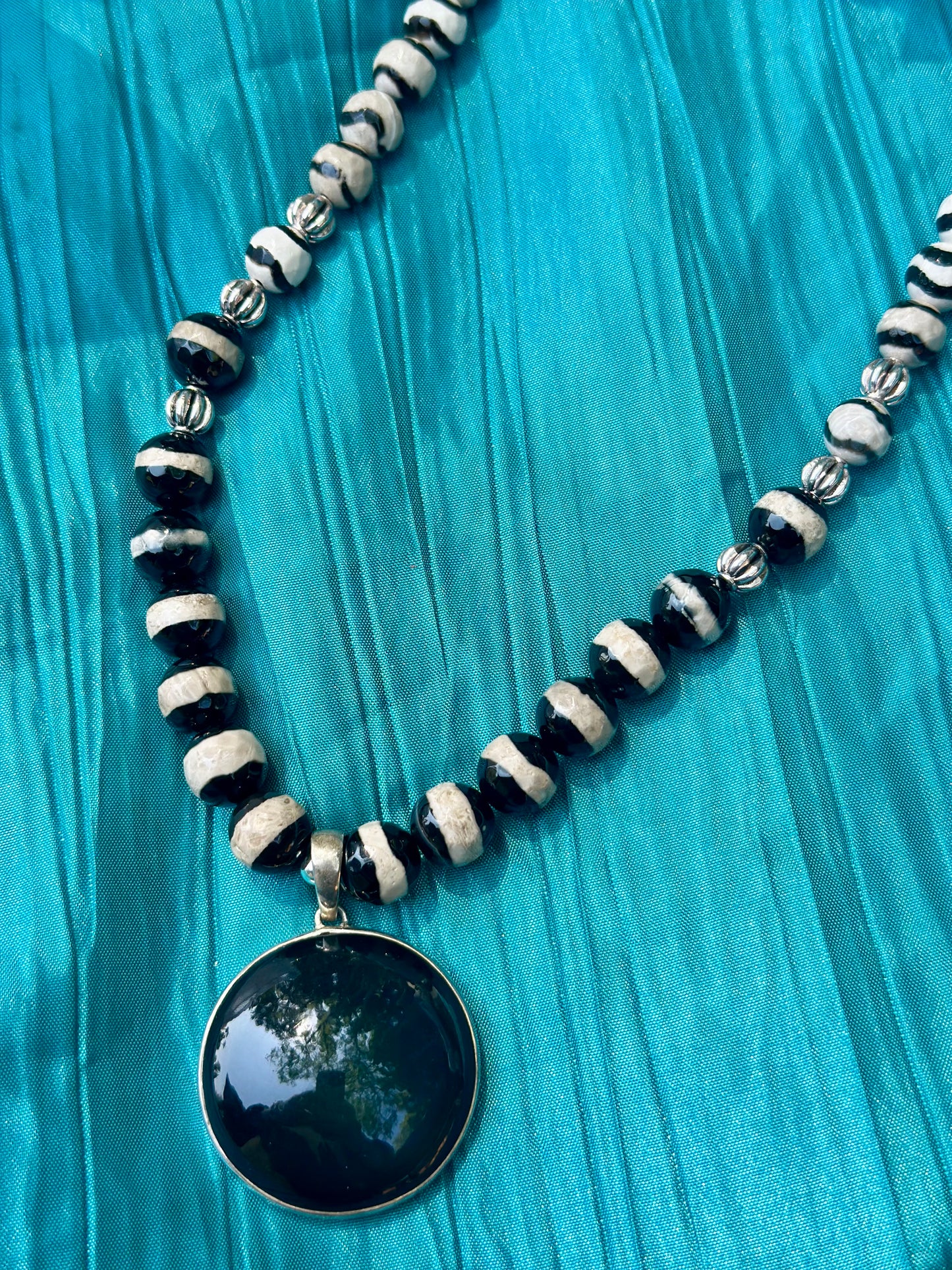 Onyx Agate Navajo Pearls Necklace (18”-20”)