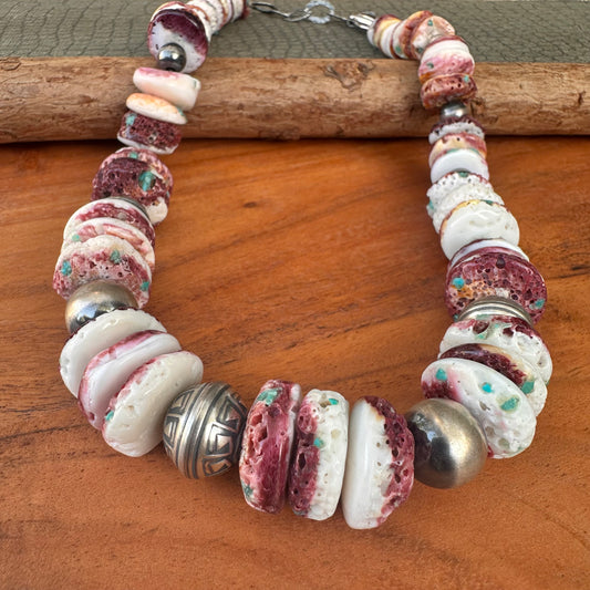 Natural Spiny Oyster Navajo Pearl Necklace (19"-22")