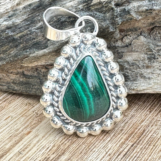 Taxco Malachite Pendant 2”Necklace (18")