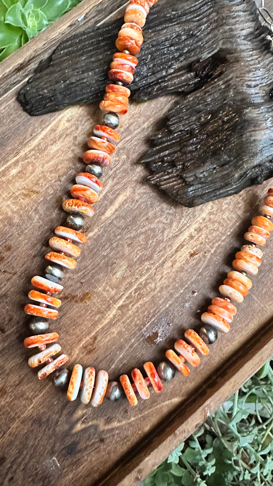 N0639 Navajo Pearls Spiny Oyster Necklace (23”)