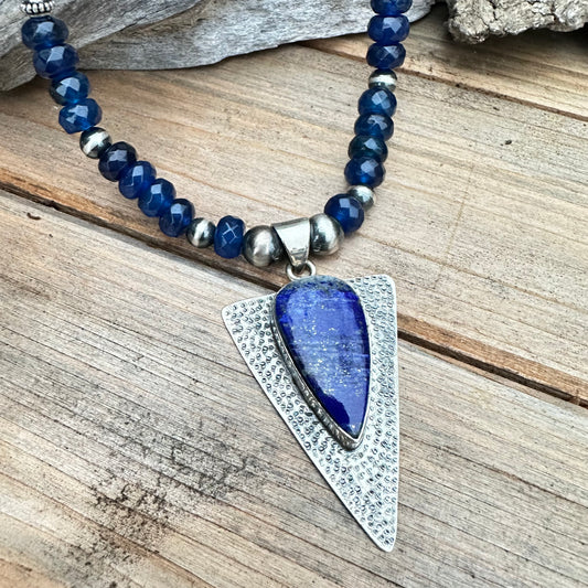 Lapis Navajo Pearl (18”-20”)