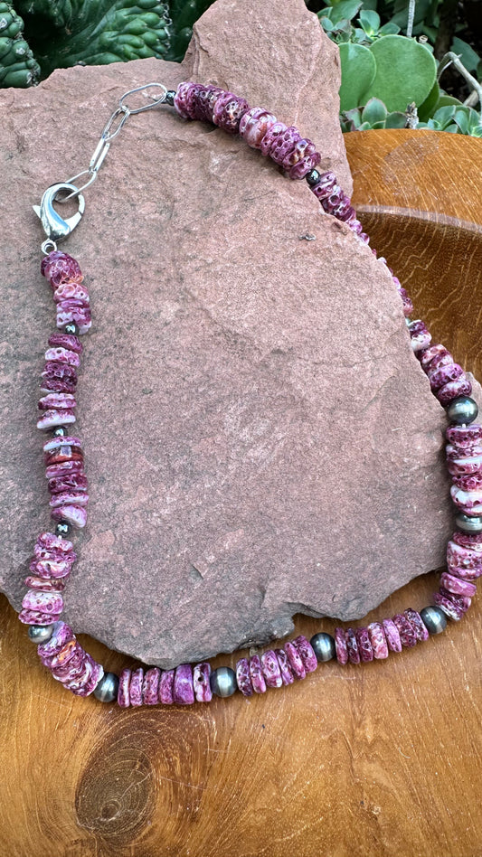 N0612 Spiny Oyster Navajo Pearls Necklace (18”-20”)