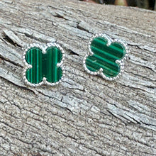 Load image into Gallery viewer, E0737 Malachite Clover Earrings (3/4”)
