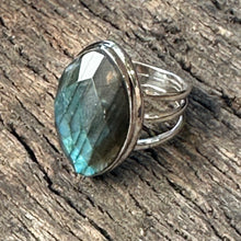 Load image into Gallery viewer, R0181.  Labradorite Statement Ring
