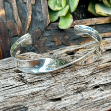 Load image into Gallery viewer, B0351  Twisty Sterling Cuff
