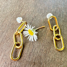 Load image into Gallery viewer, Gold Paperclip Earrings Vermeil
