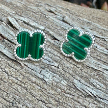 Load image into Gallery viewer, E0737 Malachite Clover Earrings (3/4”)
