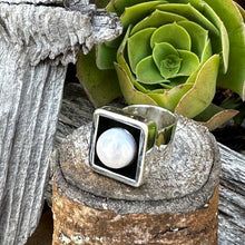 Load image into Gallery viewer, R0173.   Square Pearl Statement Ring
