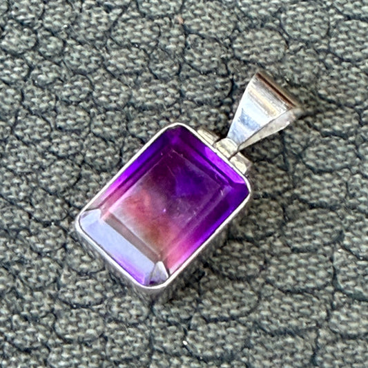 Sale -  1.2" Flourite Quartz Sterling Silver Pendant Necklace (18")